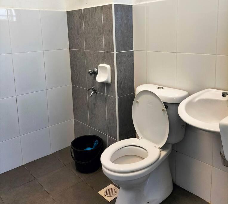 Iris 55 Corner Lot House Spacious Outdoor With Wi-Fi ยะโฮร์บาห์รู ภายนอก รูปภาพ